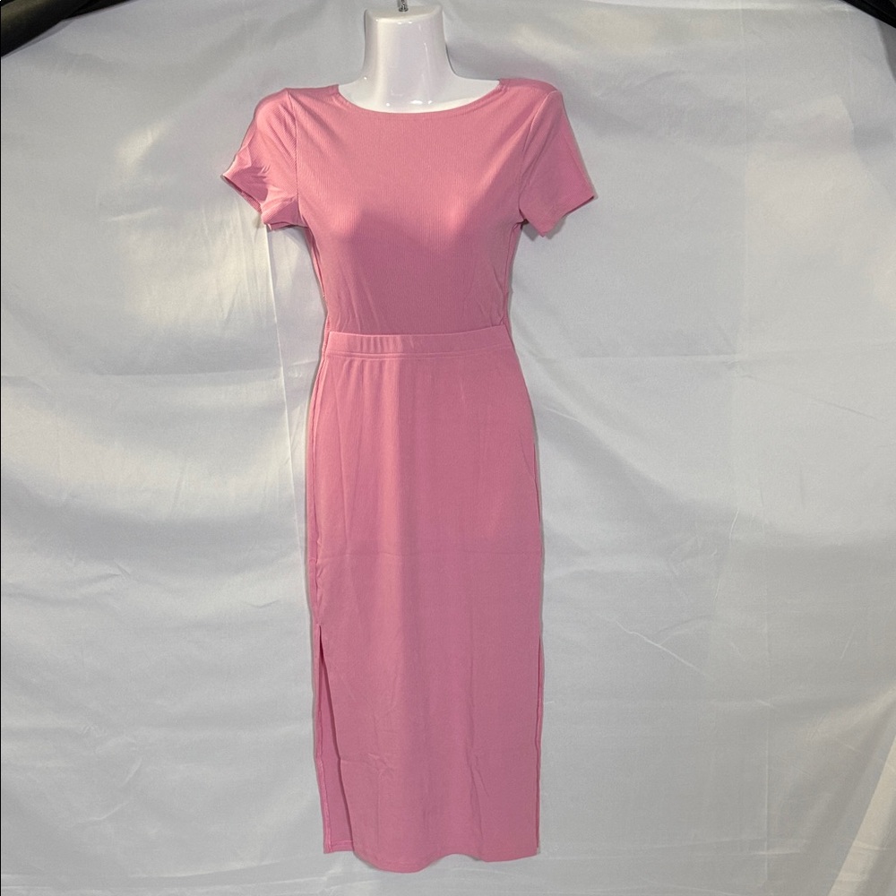 Sleek Pink Short-Sleeve Midi PeekABoo Back Dress